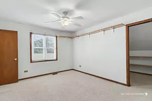 738 Monroe Dr, Lindenhurst, IL 60046 - Photo 11