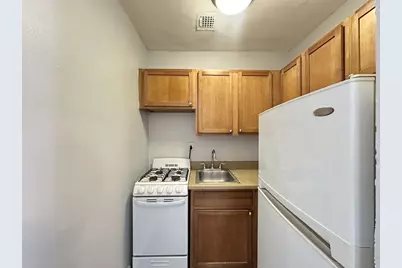 661 W Sheridan Road #506, Chicago, IL 60613 - Photo 3