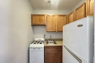661 W Sheridan Rd, Chicago, IL 60613 - Photo 3