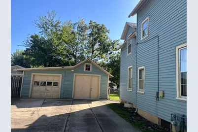 554 Bangs Street, Aurora, IL 60505 - Photo 3