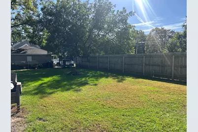 554 Bangs Street, Aurora, IL 60505 - Photo 5