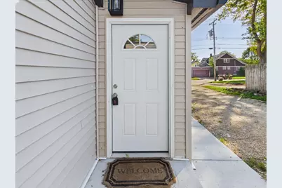 1027 Garfield Avenue, Belvidere, IL 61008 - Photo 9