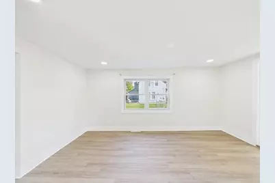 1027 Garfield Avenue, Belvidere, IL 61008 - Photo 13