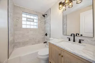 5504 Oak Center Dr, Oak Lawn, IL 60453 - Photo 9
