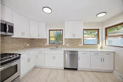 5504 Oak Center Drive, Oak Lawn, IL 60453 - Photo 5