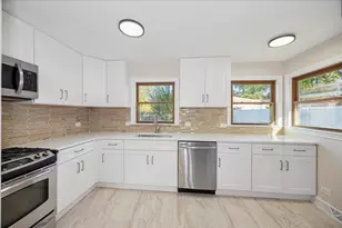 5504 Oak Center Dr, Oak Lawn, IL 60453 - Photo 5
