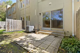 152 Finstad Dr, Libertyville, IL 60048 - Photo 21