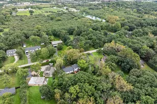 26890 N Longwood Rd, Lake Forest, IL 60045 - Photo 23