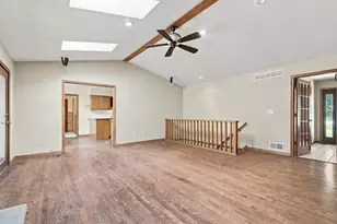4516 Hillside Ct, Crystal Lake, IL 60012 - Photo 5