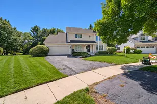2412 Clifton Ct, Naperville, IL 60565 - Photo 3