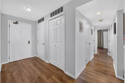 1795 Lake Cook Road #211, Highland Park, IL 60035 - Photo 9