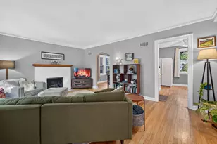 4842 W Balmoral Ave, Chicago, IL 60630 - Photo 3