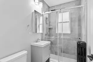 1521 W Sherwin Ave, Chicago, IL 60626 - Photo 9