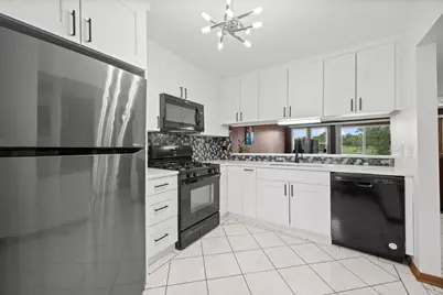 1816 Vermont Drive, Elk Grove Village, IL 60007 - Photo 9