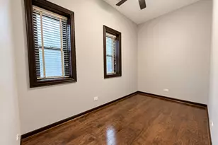 442 E 48th St, Chicago, IL 60615 - Photo 9