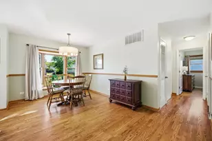 45 Avon Rd, Elk Grove Village, IL 60007 - Photo 7