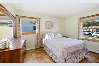 45 Avon Road, Elk Grove Village, IL 60007 - Photo 13
