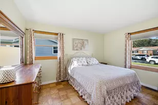 45 Avon Rd, Elk Grove Village, IL 60007 - Photo 13