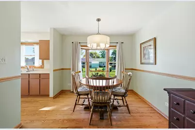 45 Avon Road, Elk Grove Village, IL 60007 - Photo 5