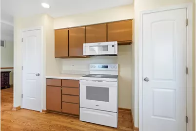 45 Avon Road, Elk Grove Village, IL 60007 - Photo 9