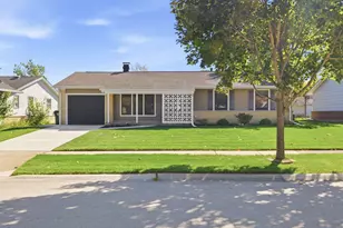 45 Avon Rd, Elk Grove Village, IL 60007 - Photo 1