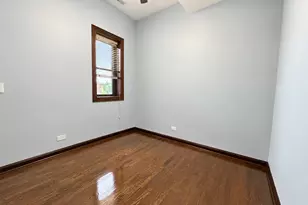 442 E 48th St, Chicago, IL 60615 - Photo 9
