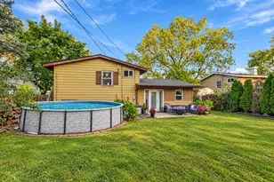 1403 Jefferson St, Lake in the Hills, IL 60156 - Photo 3