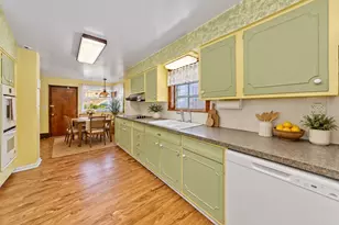 5210 W Dakin St, Chicago, IL 60641 - Photo 5