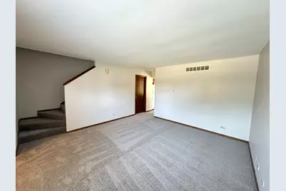 542 N Crystal Avenue #542, Elgin, IL 60123 - Photo 5