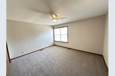 542 N Crystal Avenue #542, Elgin, IL 60123 - Photo 15
