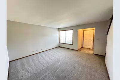 542 N Crystal Avenue #542, Elgin, IL 60123 - Photo 3