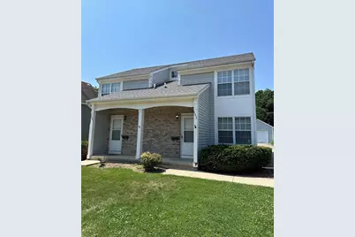 542 N Crystal Avenue #542, Elgin, IL 60123 - Photo 1