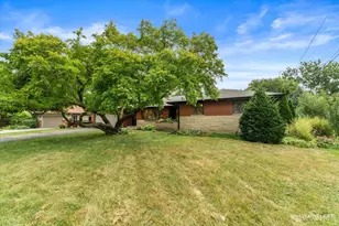 390 L R A Dr, Aurora, IL 60506 - Photo 1
