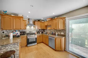 323 Karen Ave, Romeoville, IL 60446 - Photo 9