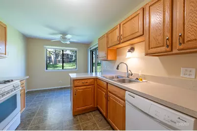26 Stanton Court #D-1, Schaumburg, IL 60193 - Photo 9