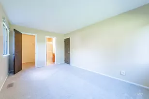 26 Stanton Ct, Schaumburg, IL 60193 - Photo 15