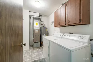 26 Stanton Ct, Schaumburg, IL 60193 - Photo 21