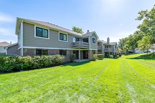 26 Stanton Ct, Schaumburg, IL 60193 - Photo 25