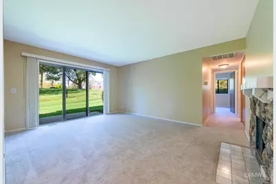 26 Stanton Court #D-1, Schaumburg, IL 60193 - Photo 5
