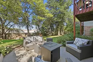 576 Shagbark Dr, Elgin, IL 60123 - Photo 7