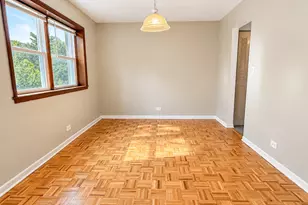 5240 Galitz St, Skokie, IL 60077 - Photo 7