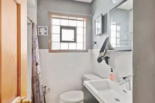 4723 N Kilbourn Ave, Chicago, IL 60630 - Photo 11