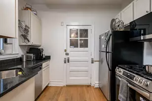 6131 N Hoyne Ave, Chicago, IL 60659 - Photo 17