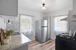 1024 Highland Ave, Waukegan, IL 60085 - Photo 7