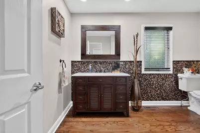9240 S 83rd Avenue, Hickory Hills, IL 60457 - Photo 23