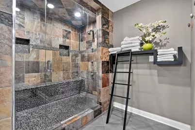 9240 S 83rd Avenue, Hickory Hills, IL 60457 - Photo 17