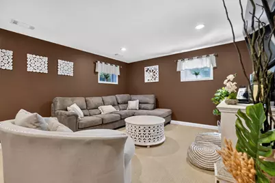 9240 S 83rd Avenue, Hickory Hills, IL 60457 - Photo 27