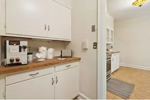 [Address not provided], Evanston, IL 60201 - Photo 19