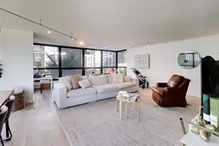 360 E Randolph St, Chicago, IL 60601 - Photo 5