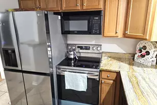 1354 E Washington St, Des Plaines, IL 60016 - Photo 3